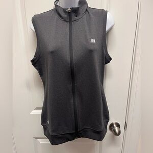 Women’s Adidas Golf Gray Sleeveless Zip-Up Vest
Medium NWT